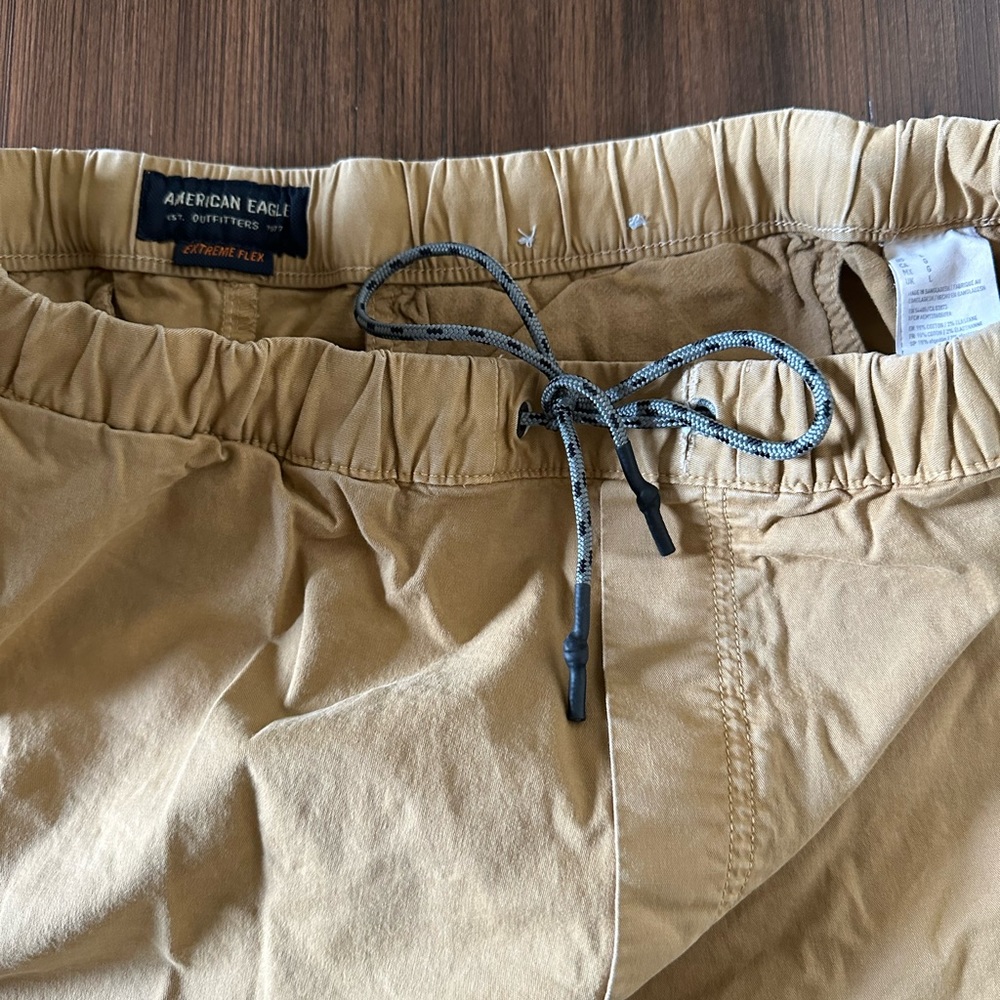 American Eagle drawstring jogger khaki